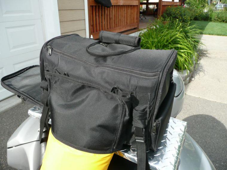 T Bags Pet Carrier no. 3