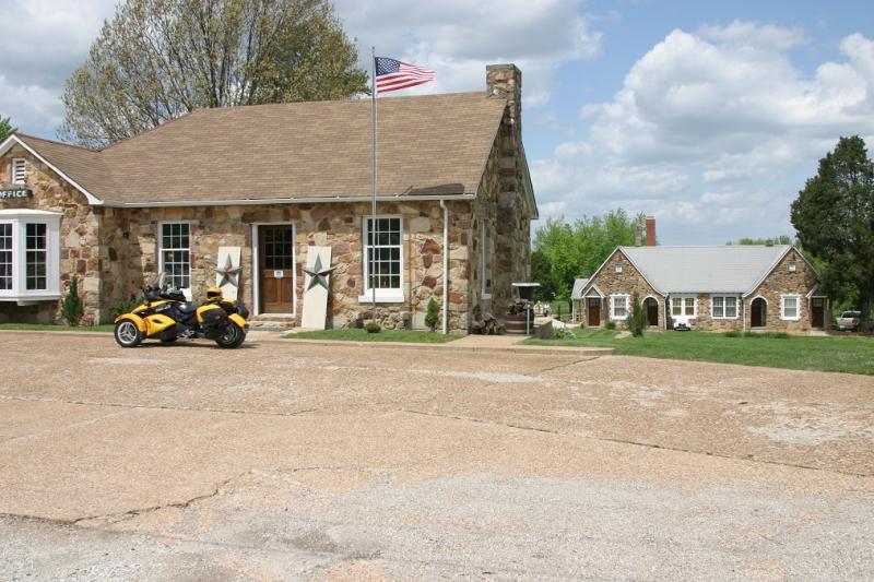 Wagon Wheel Motel